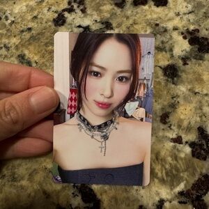 New ITZY Ryujin Collector Ver. B Photocard